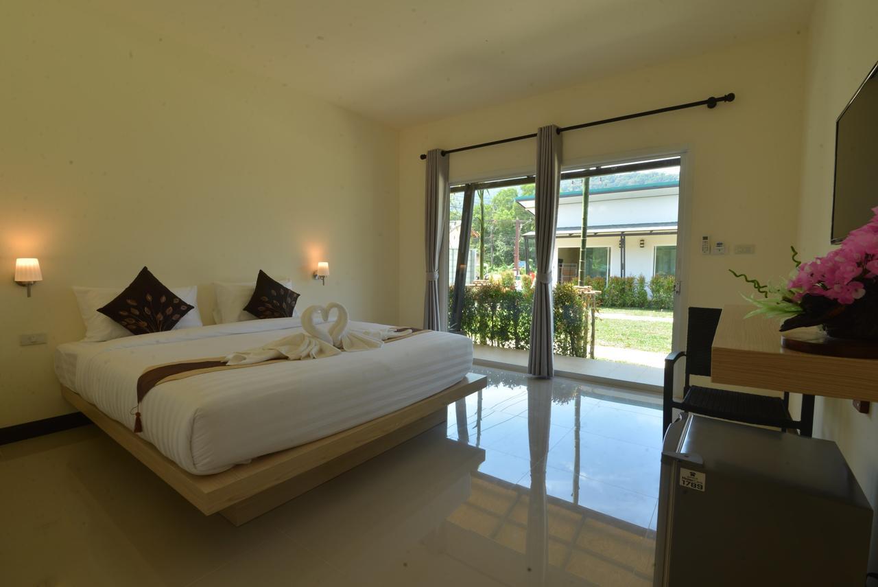 Malee Sirin Old Town Hotel Koh Lanta Exterior photo